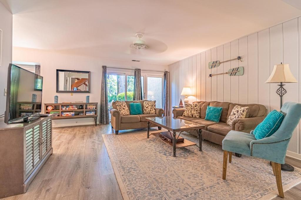 Pet Friendly! 503 Plantation Club Walk To Pool Sleeps 6 Sea Pines Villa Hilton Head Island Exterior photo