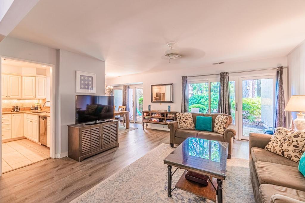 Pet Friendly! 503 Plantation Club Walk To Pool Sleeps 6 Sea Pines Villa Hilton Head Island Exterior photo