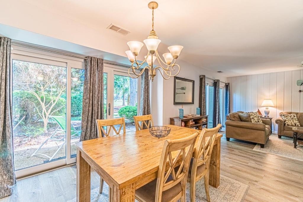 Pet Friendly! 503 Plantation Club Walk To Pool Sleeps 6 Sea Pines Villa Hilton Head Island Exterior photo
